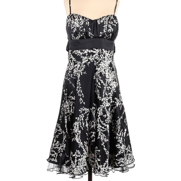 Speechless | Tulle Lined Black & White Floral Adjustable Straps Dress Size 9 - Picture 3 of 12